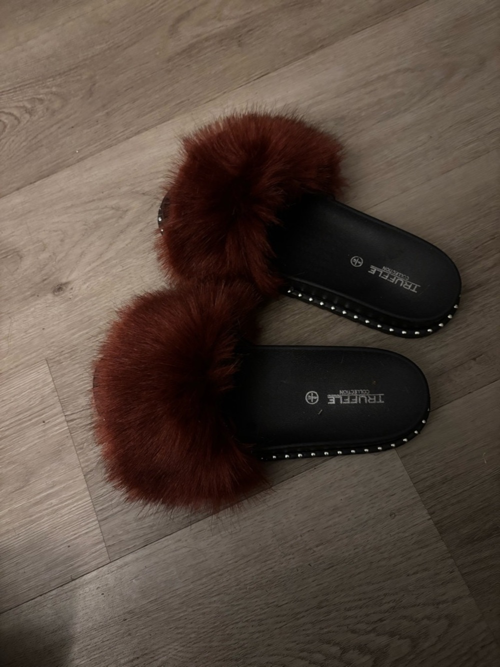 Truffle Women's Faux Fur Slide Sandals - Burgandy - Picture 3 of 6